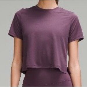 NEW with Tags! Ultralight Waist Length lululemon Grape Thistle Short Sleeve Tee